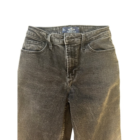 Hollister Ultra High Rise Dad Jeans, Black, Loose Fit,‎ Straight Leg, Sz 2L - Picture 4 of 4